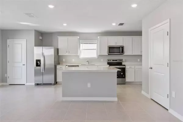 1087 SILVERLAKE BLVD, Lake Alfred, FL 33850