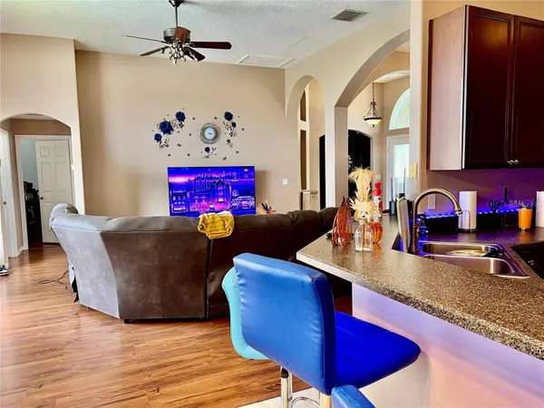 4637 HURON BAY CIR, Kissimmee, FL 34759