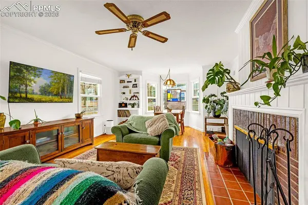 618 W Cheyenne RD, Colorado Springs, CO 80906