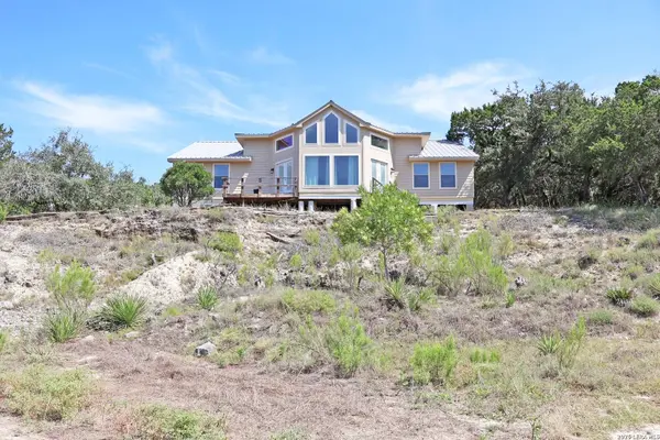 345 32ND ST E, Lakehills, TX 78063