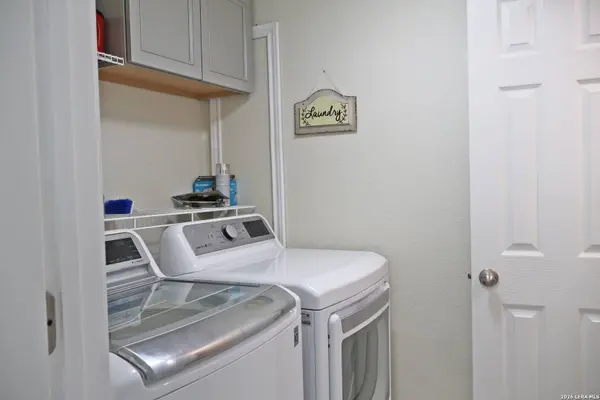 483 WRIGHT DR, Bandera, TX 78003