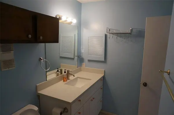 8427 Hearth Dr #6, Houston, TX 77054