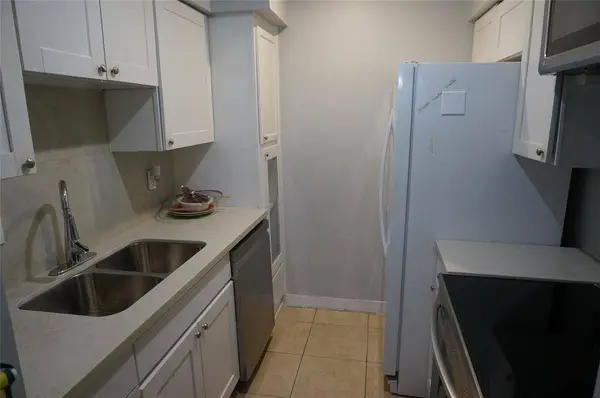 8427 Hearth Dr #6, Houston, TX 77054