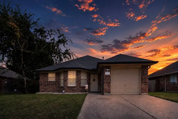 8302 Sanford ST, Baytown, TX 77521
