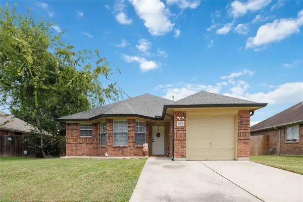 8302 Sanford ST, Baytown, TX 77521