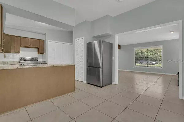 1305 E OHIO AVE, Deland, FL 32724