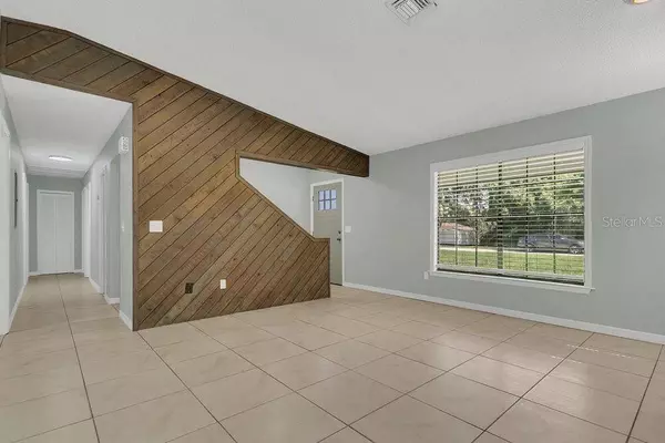 1305 E OHIO AVE, Deland, FL 32724