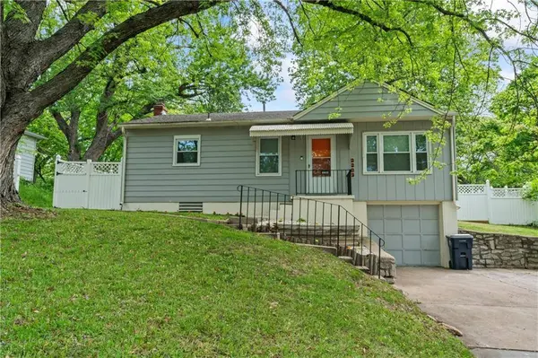 3209 N GARFIELD AVE, North Kansas City, MO 64116