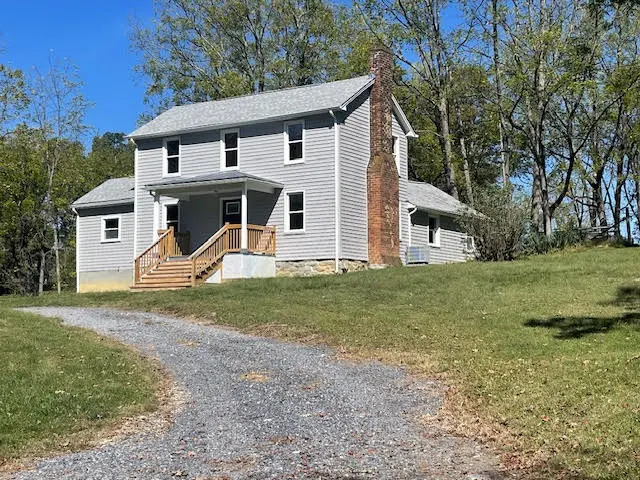 151 Steeles Ln, Raphine, VA 24472-2900