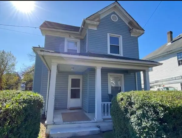1734 Orange Ave NW, Roanoke, VA 24017-4036