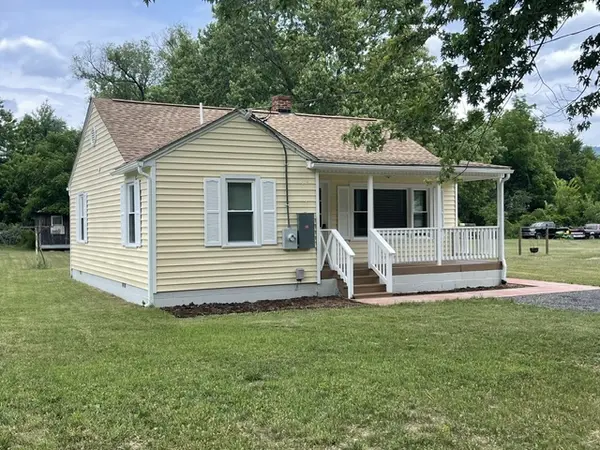 336 W Railroad Ave, Craigsville, VA 24430-2214