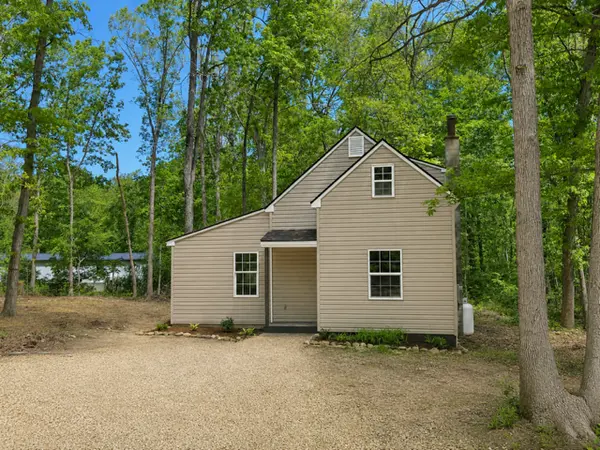 15 Raccoon Hollow Rd, Greenville, VA 24440
