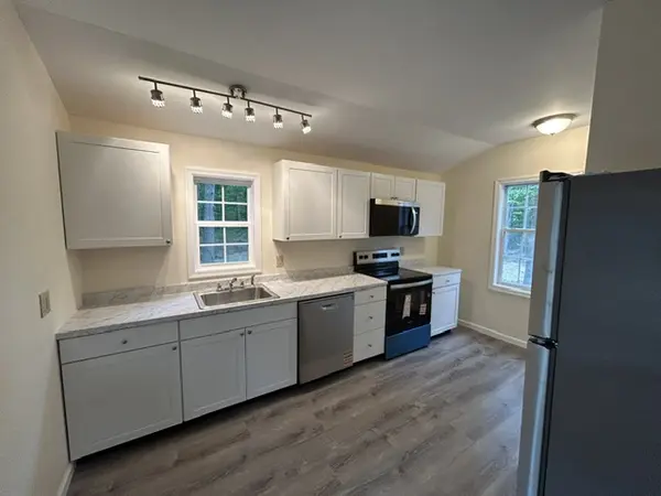 15 Raccoon Hollow Rd, Greenville, VA 24440