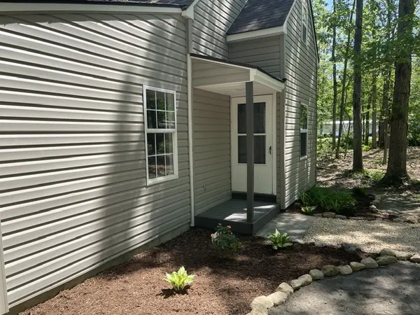 15 Raccoon Hollow Rd, Greenville, VA 24440