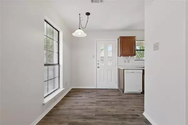 708 Hillcrest Court, Cedar Hill, TX 75104