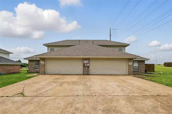 312 California Drive, Glenn Heights, TX 75154