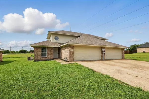 312 California Drive, Glenn Heights, TX 75154