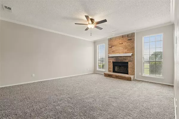 703 Inglewood Trail, Desoto, TX 75115