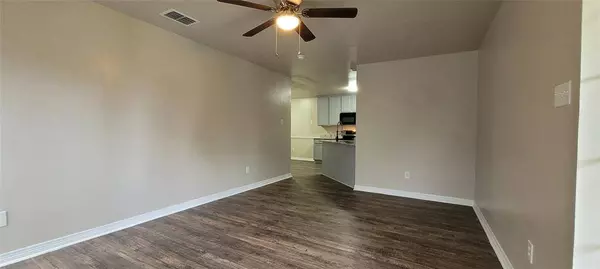 2633 Ventura Court, Glenn Heights, TX 75154