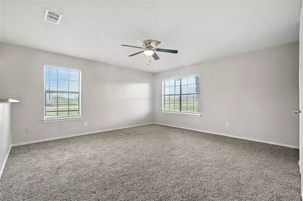 1701 Creekview Drive, Glenn Heights, TX 75154