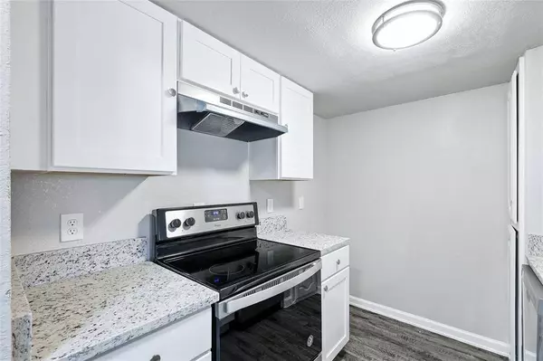 220 Davis Drive, Desoto, TX 75115