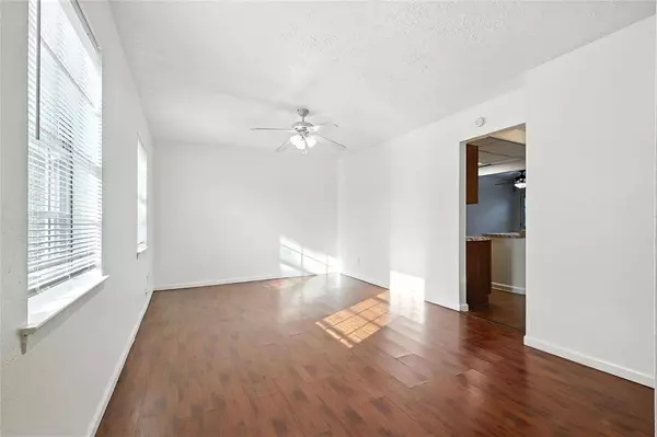 20 W Townhouse Lane #34, Grand Prairie, TX 75052