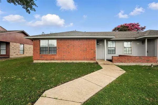 1703 Creekview Drive, Glenn Heights, TX 75154