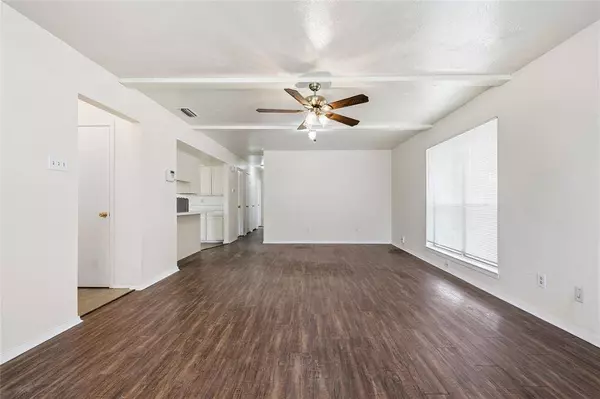 410 Charlotte Street, Duncanville, TX 75137