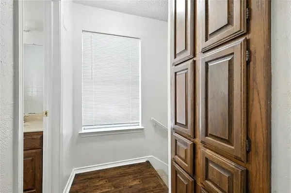 910 Cedar Terrace, Cedar Hill, TX 75104