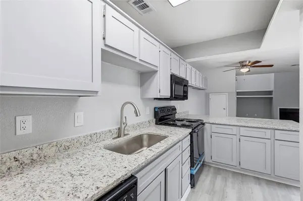 620 W Union Bower Road, Irving, TX 75061