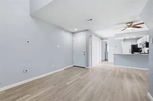 620 W Union Bower Road, Irving, TX 75061