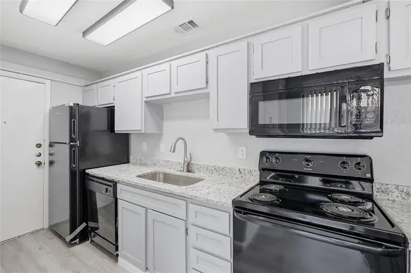 620 W Union Bower Road, Irving, TX 75061