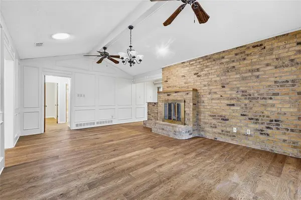 1030 Florence Drive, Duncanville, TX 75116