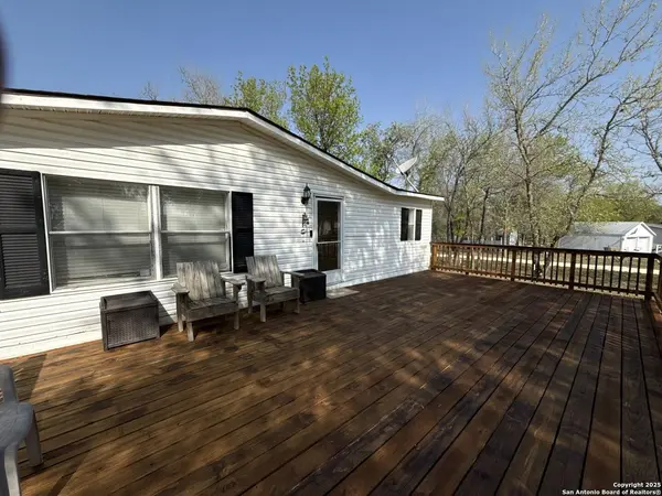 4132 Accors, Elmendorf, TX 78112