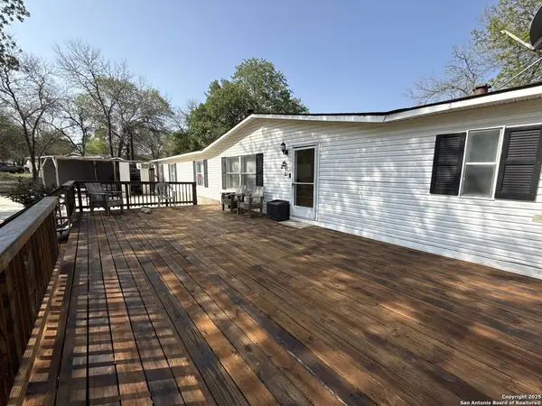 4132 Accors, Elmendorf, TX 78112