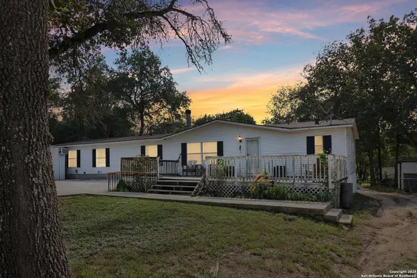 4132 Accors, Elmendorf, TX 78112