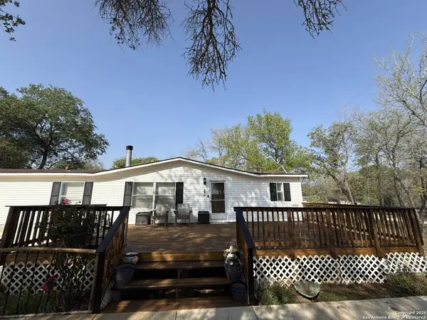 4132 Accors, Elmendorf, TX 78112