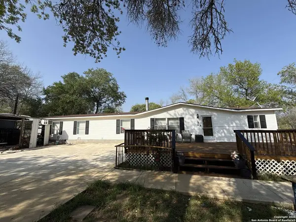 4132 Accors, Elmendorf, TX 78112