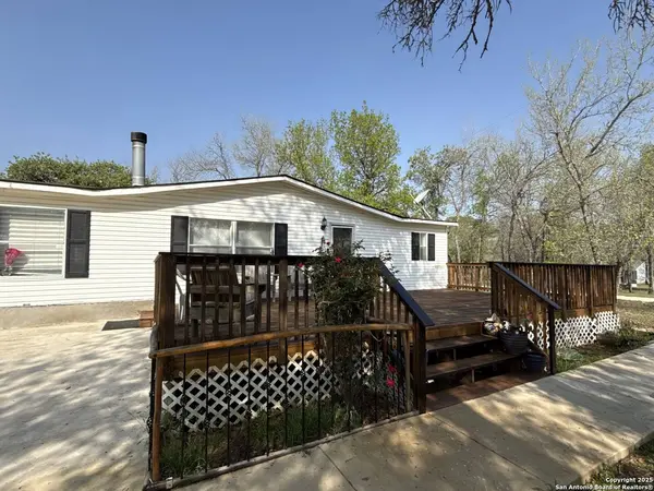 4132 Accors, Elmendorf, TX 78112