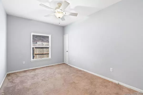 6101 Greenough Ct, Corpus Christi, TX 78414