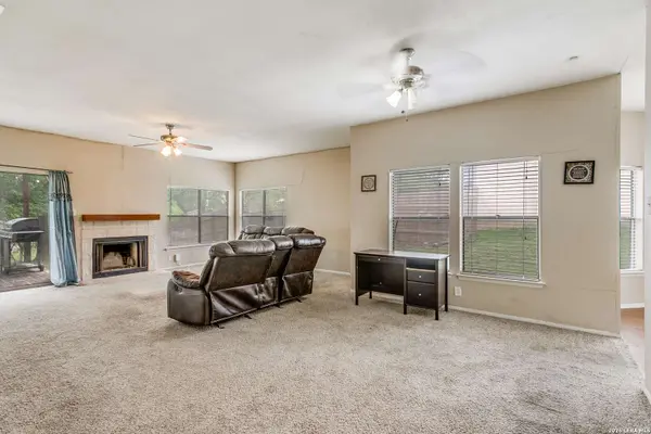 5426 VISTA COURT DR, San Antonio, TX 78247