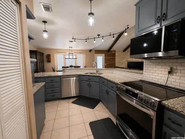 1309 ACORN RD, Hondo, TX 78861