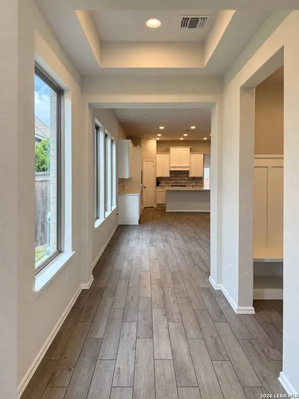 2810 High Castle, San Antonio, TX 78245