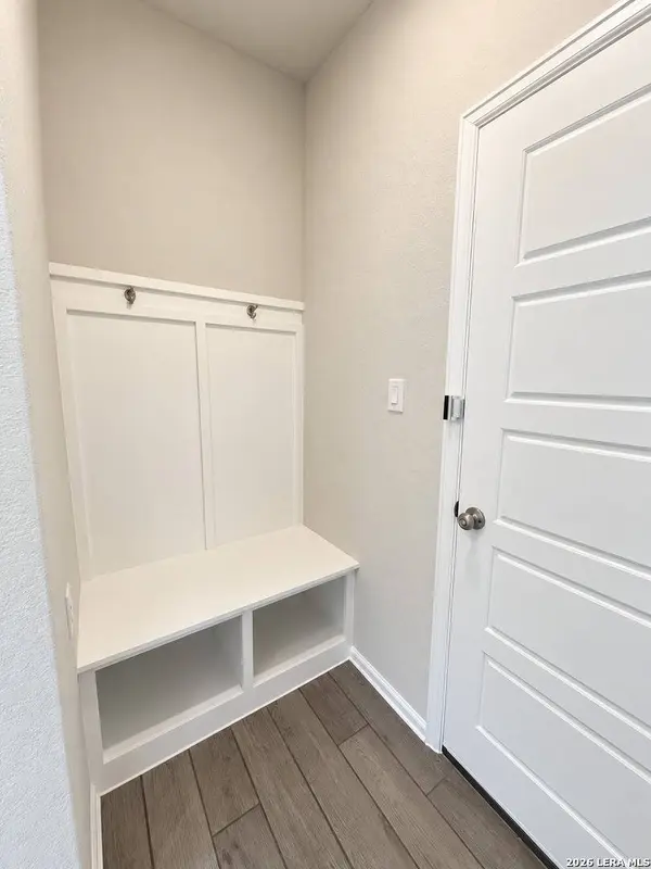 2810 High Castle, San Antonio, TX 78245