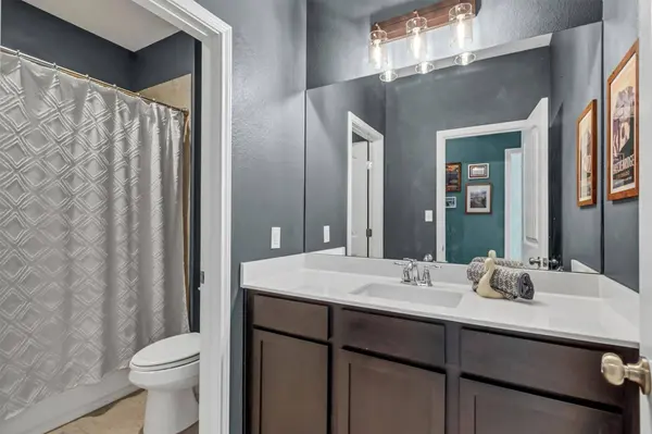 401 Valley Oaks LOOP, Georgetown, TX 78626