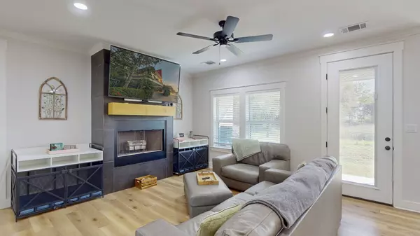 Athens, TX 75751-6518,6397 Mill Run Rd