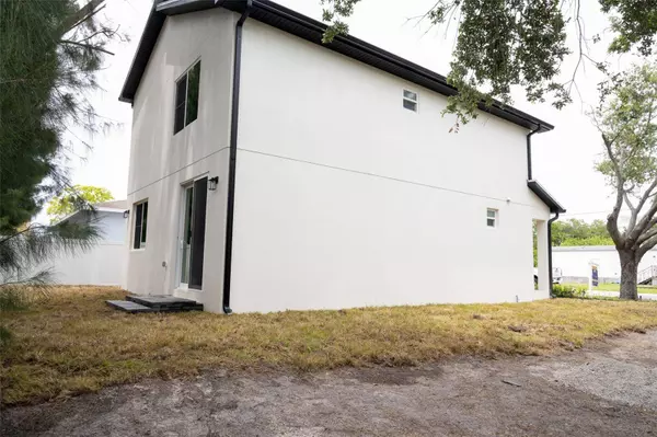 12484 CROSS ST, Largo, FL 33773