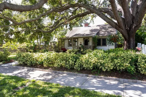 2342 8TH AVE N, St Petersburg, FL 33713