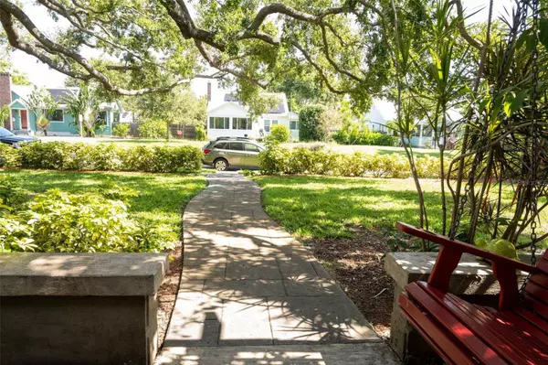 2342 8TH AVE N, St Petersburg, FL 33713