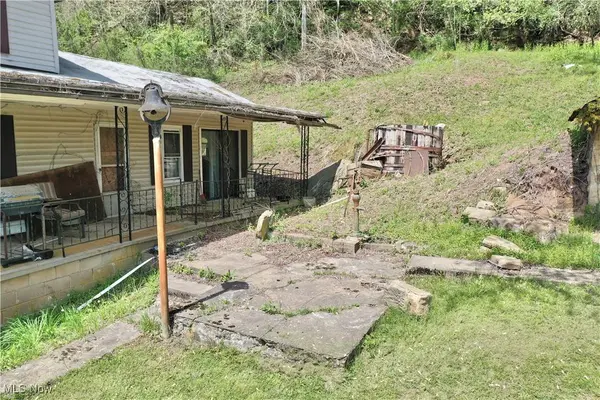 7568 W Little Kanawha HWY, Big Bend, WV 26136